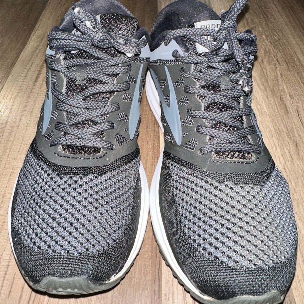 Brooks Revel Black and Gray Running Shoes - Picture 3 of 12
